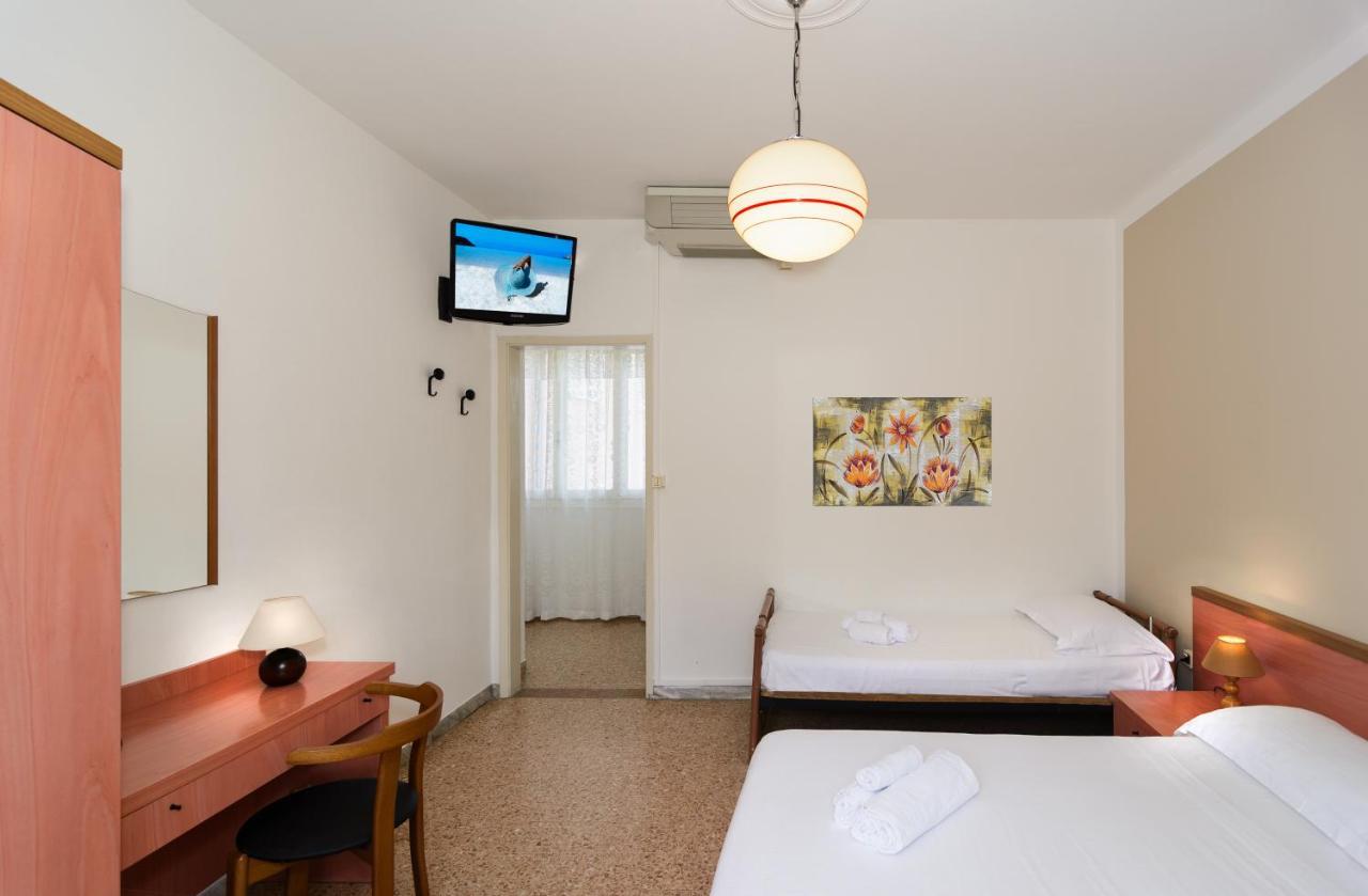 Hotel Ambra Forte dei Marmi Exterior photo